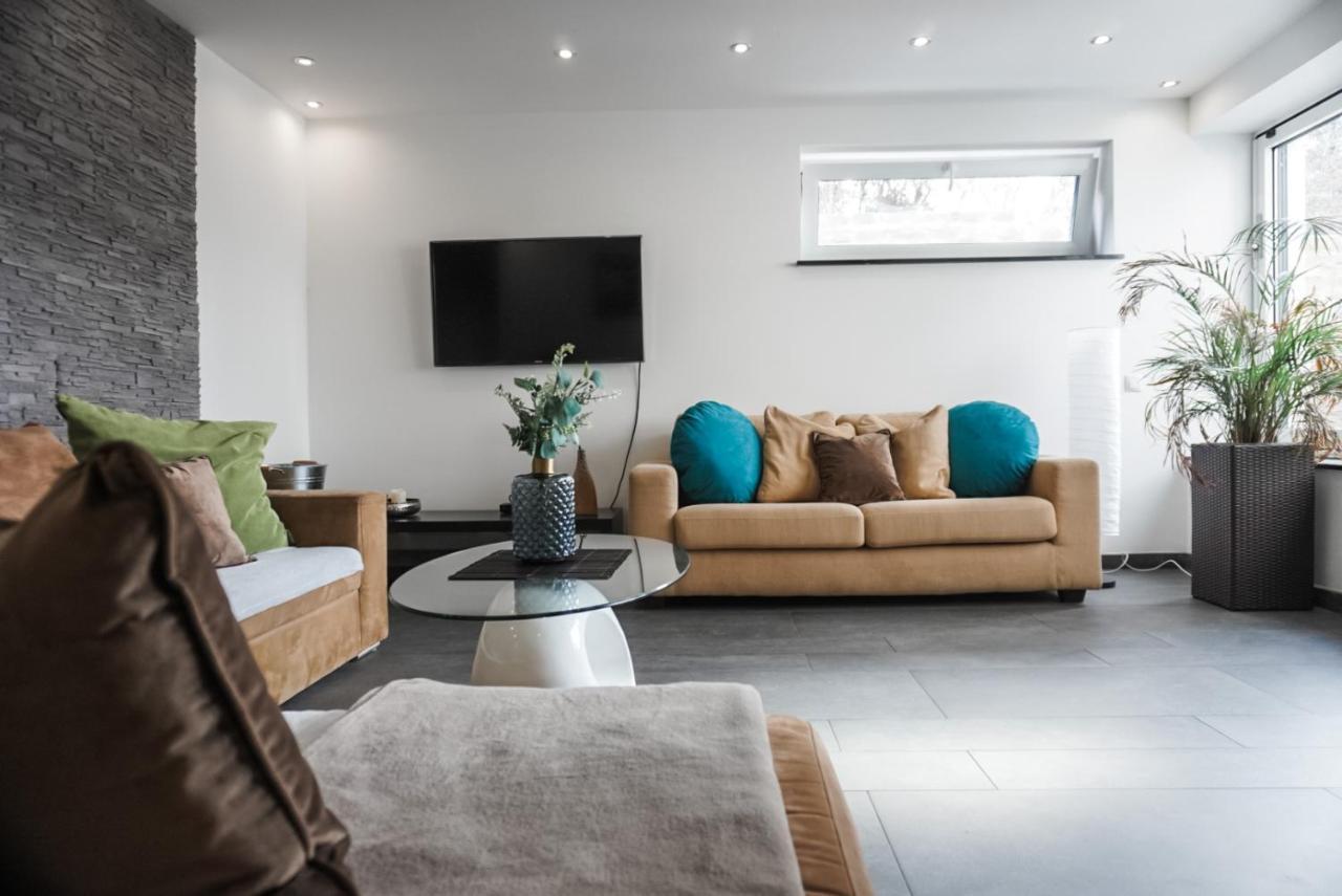 Neu Gebautes Mit Sonnenterasse In Der Naehe Vom Siebengebirge & Bonn *
